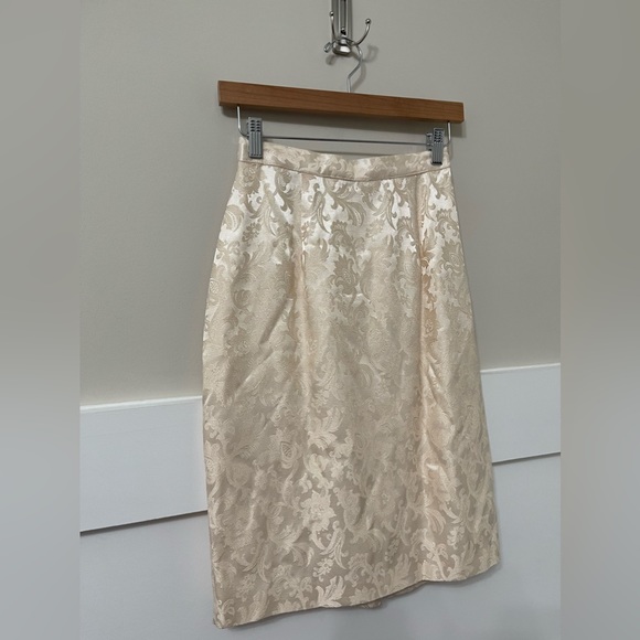 Scott McClintock Vintage Formal Cream Paisley Print Skirt Suit Size 4 - Picture 10 of 13